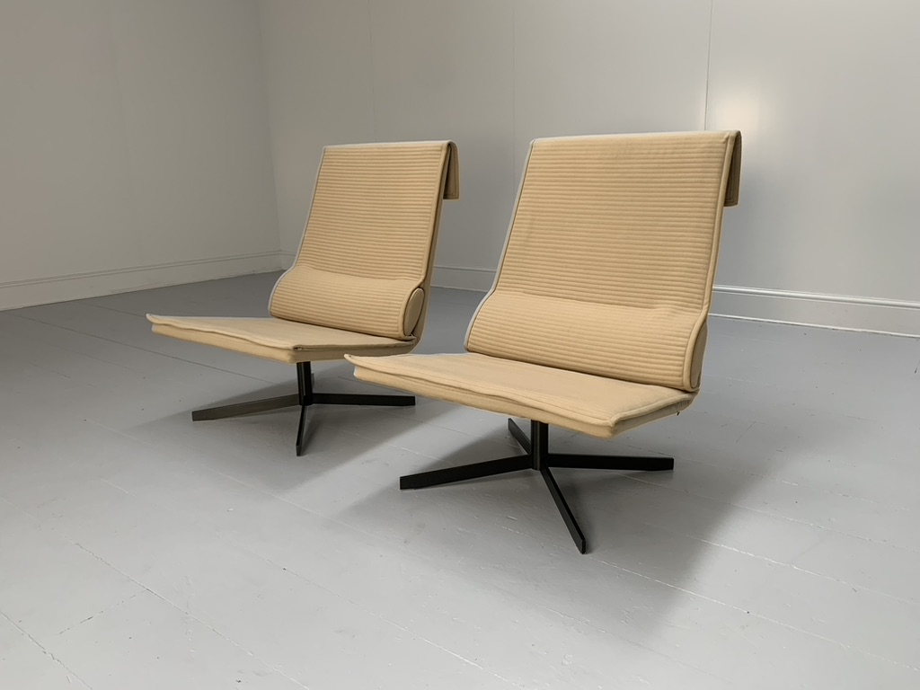 Pair of B&B Italia "VVD" Armchairs - In Cashmere Wool