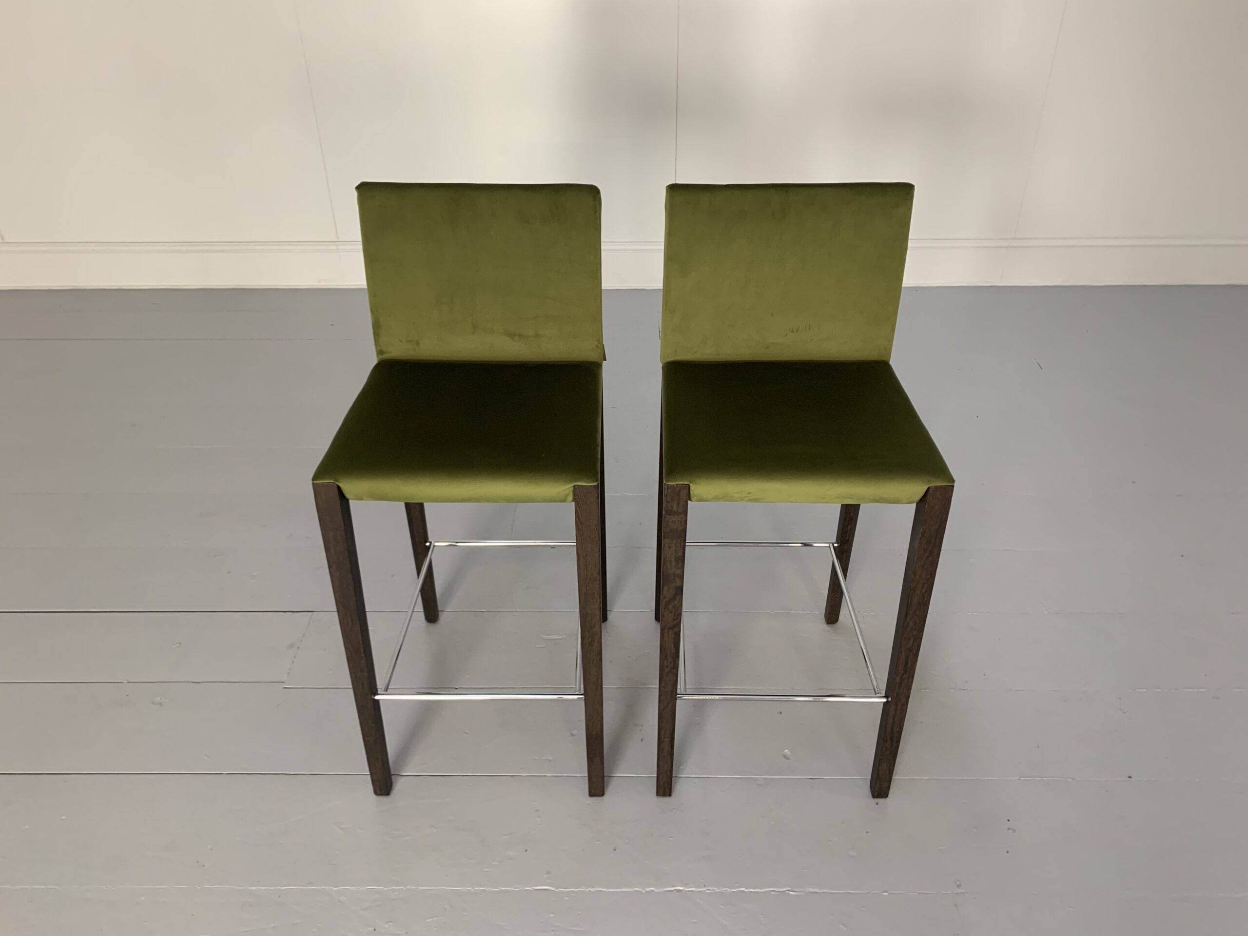 Walter Knoll "Andoo" Bar Stool - In Green Velvet & Walnut - Image 10