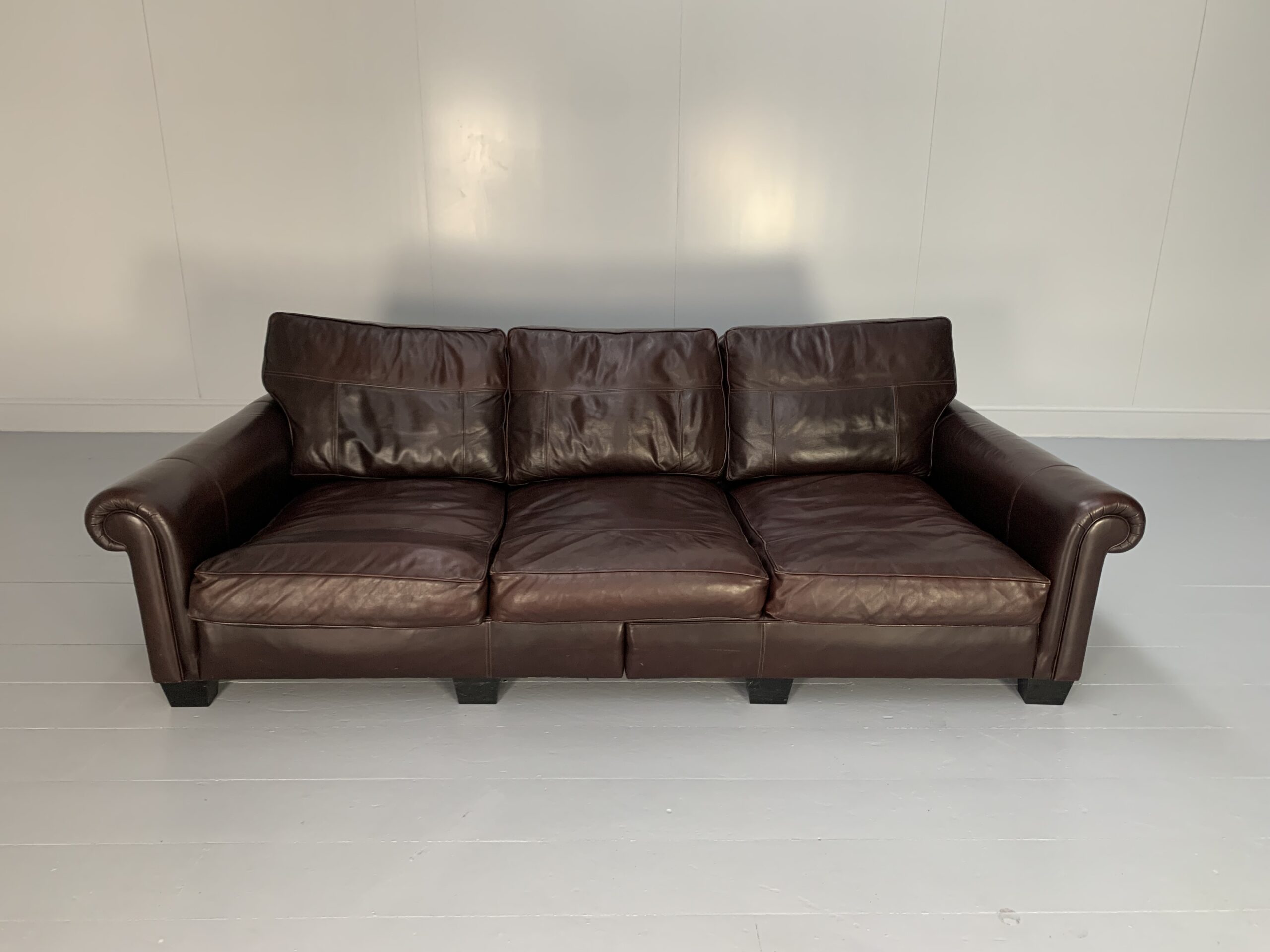 Duresta "New Plantation" Grand 4-Seat Sofa - In Dark Brown Leather - Image 12