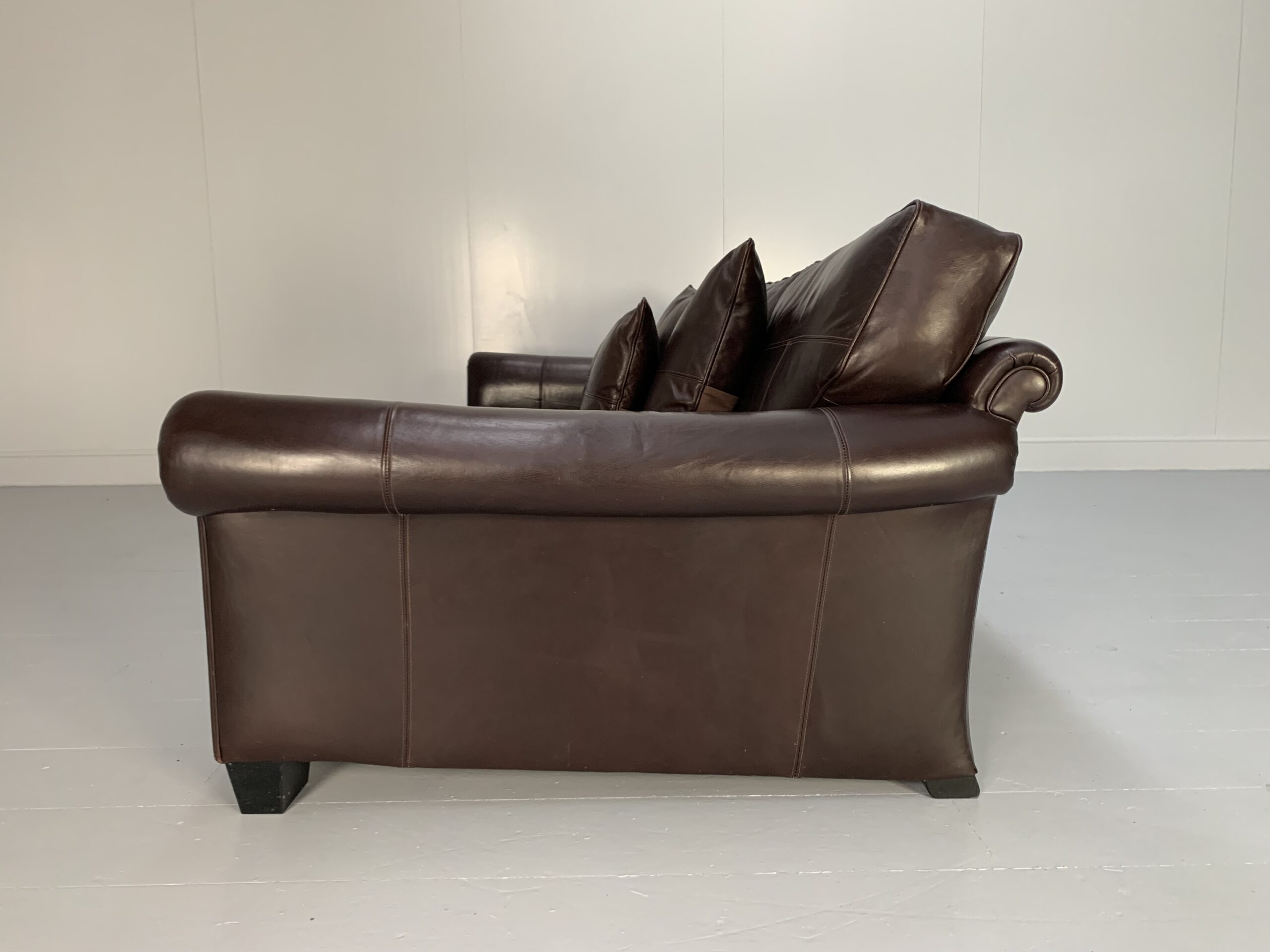 Duresta "New Plantation" Grand 4-Seat Sofa - In Dark Brown Leather - Image 5
