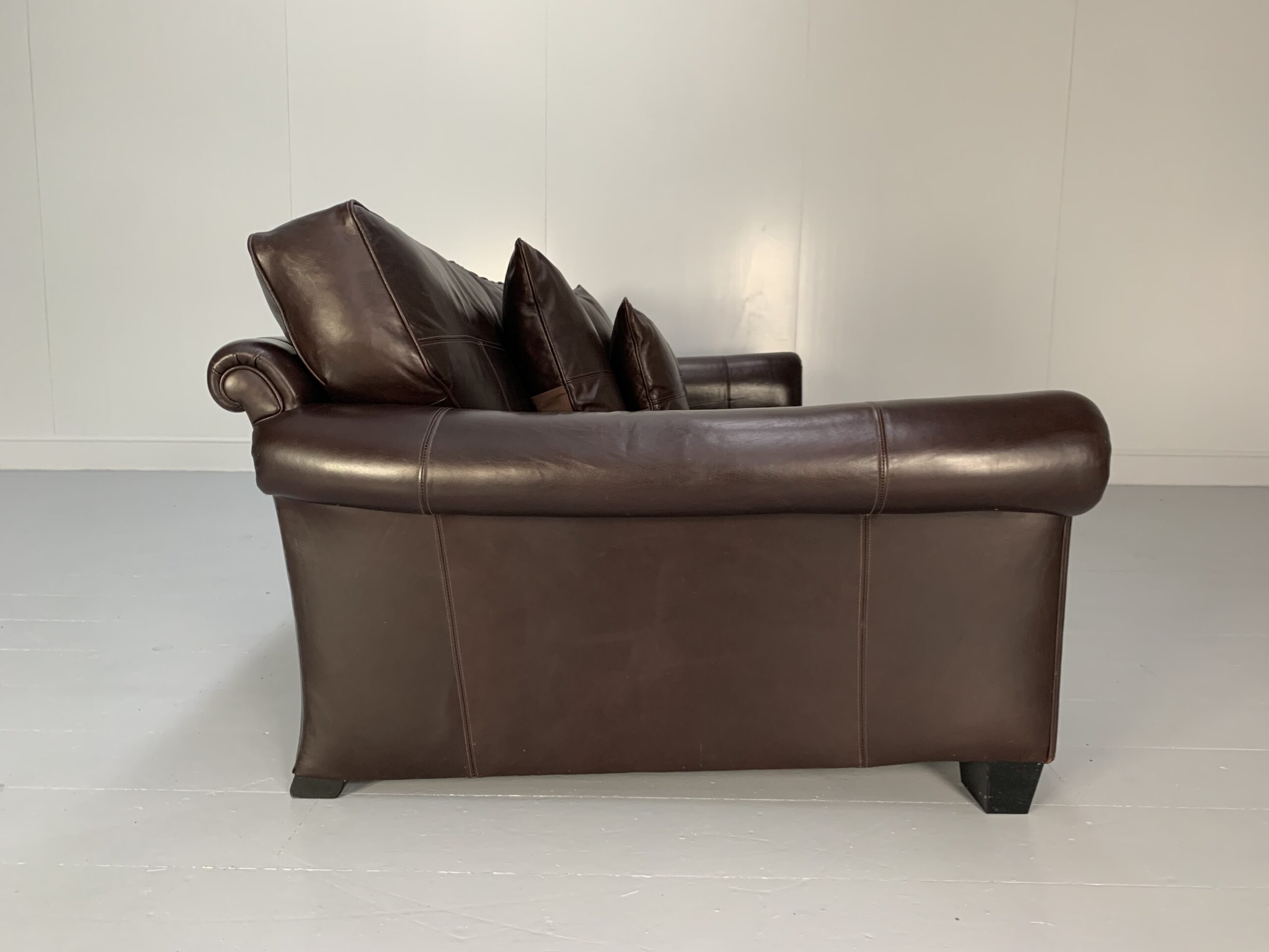 Duresta "New Plantation" Grand 4-Seat Sofa - In Dark Brown Leather - Image 4