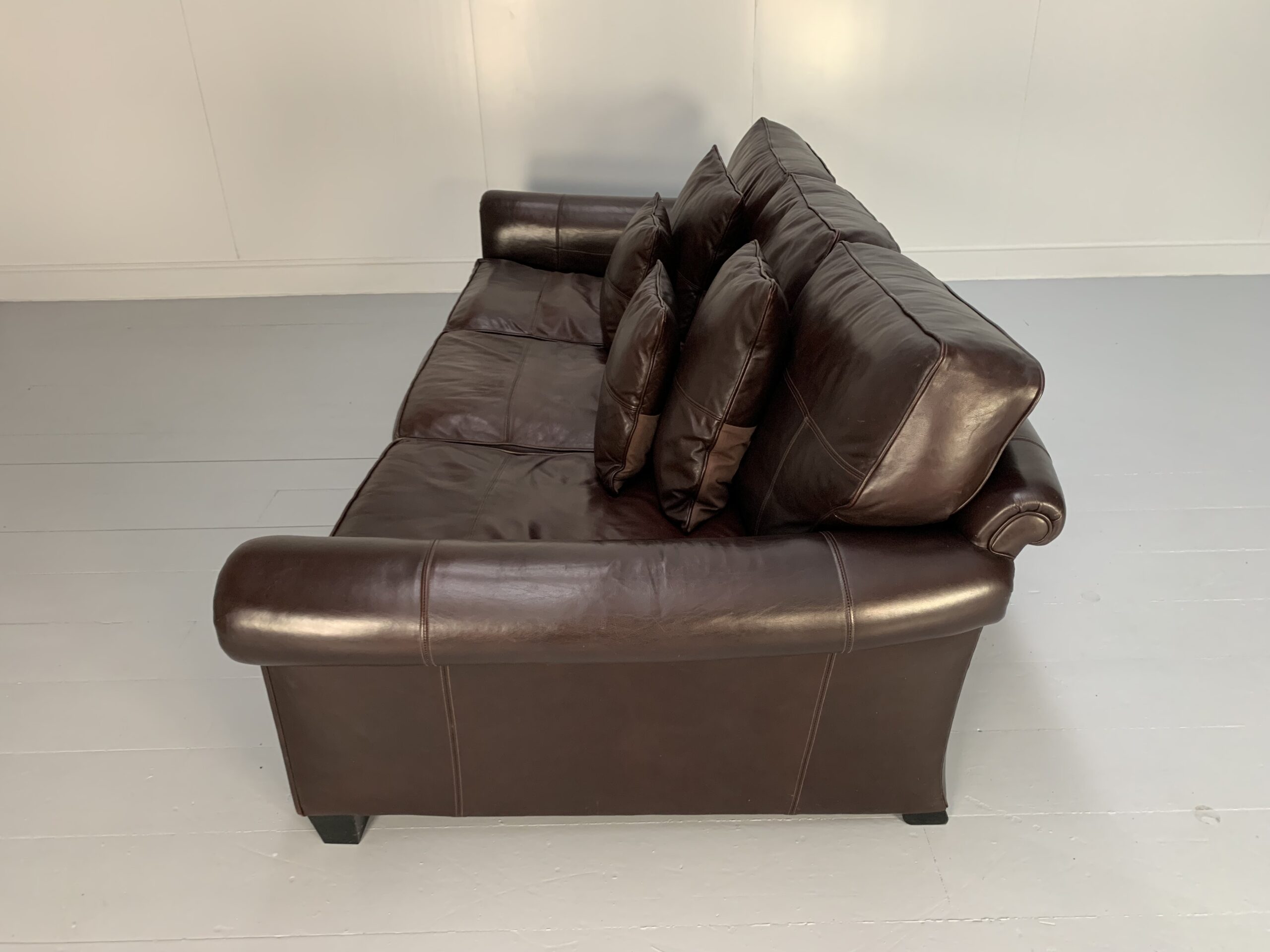 Duresta "New Plantation" Grand 4-Seat Sofa - In Dark Brown Leather - Image 9