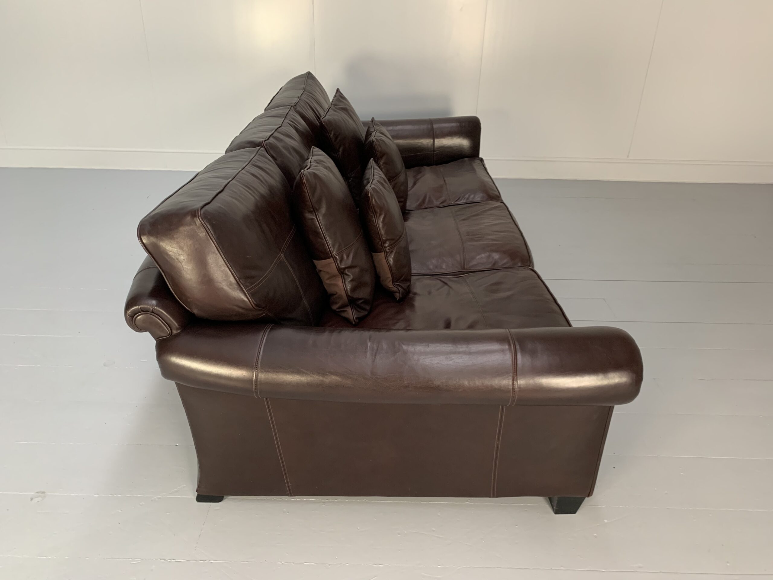 Duresta "New Plantation" Grand 4-Seat Sofa - In Dark Brown Leather - Image 8
