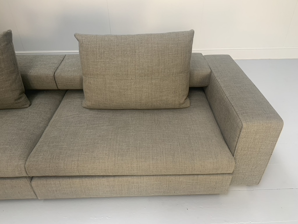 Molteni & C "Turner" 5-Seat L-Shape Sofa - In Neutral Woven Fabric - Image 8