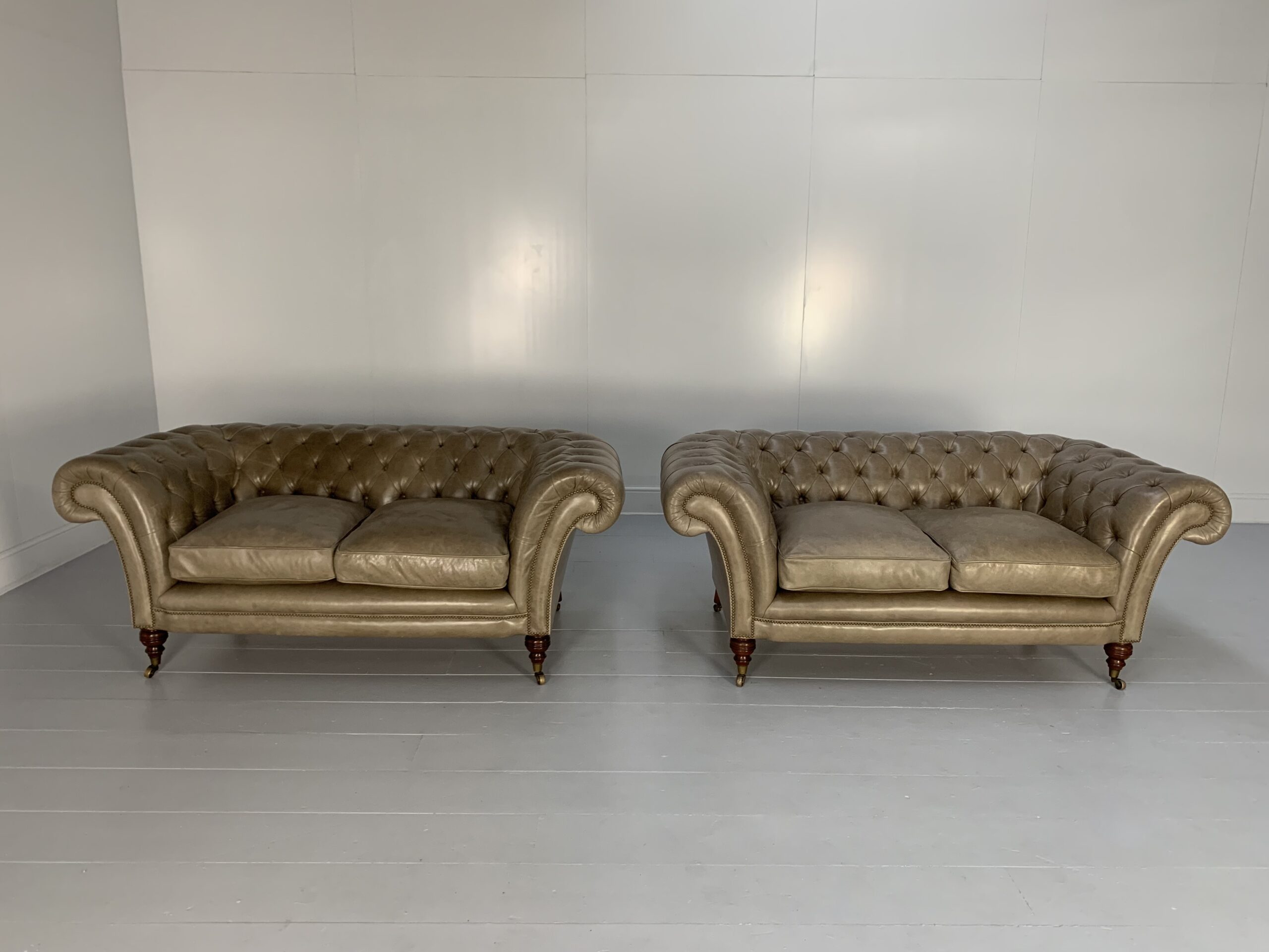 Pair of Beaumont & Fletcher "Grenville" 2-Seat Chesterfield Sofas - In "Siena" Grey Leather - Image 4