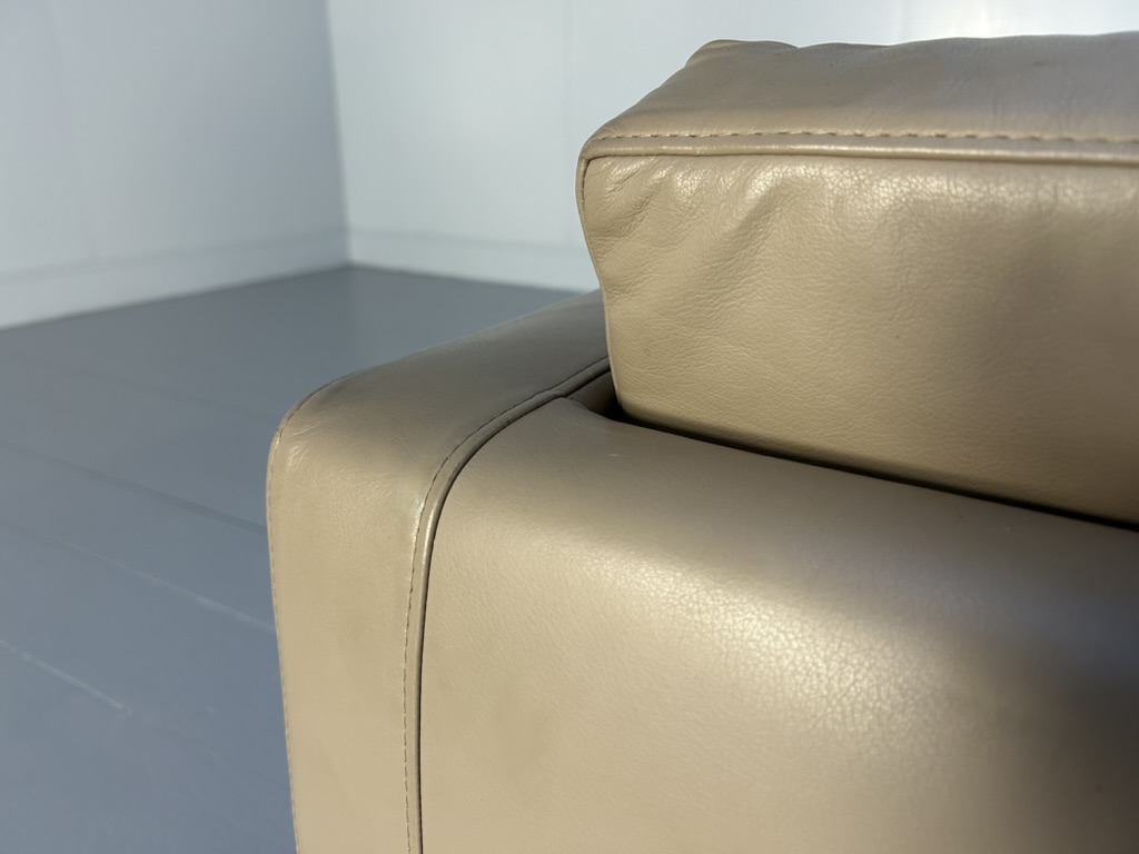 B&B Italia "AC Lounge ALG152" Compact Sofa - In Taupe "Gamma" Leather - Image 10