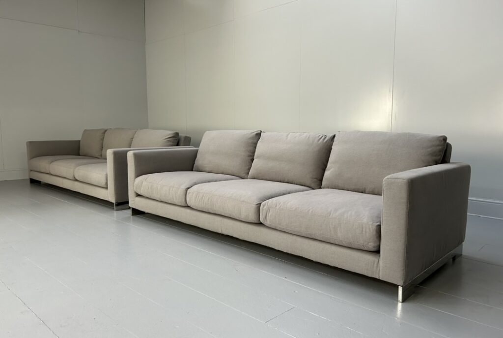 Pair of Molteni & C "Reversi" 4-Seat Sofas - In Pale Grey Linen