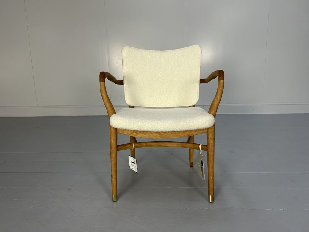 Carl Hansen "Monarch VLA61" Armchair - In "Baru" Wool