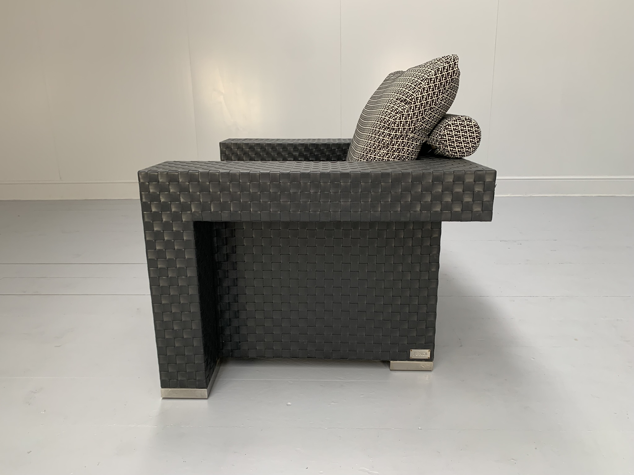 Fendi Casa Outdoor Furniture - Sofa, Armchair, Lounger & Large Table - Image 14