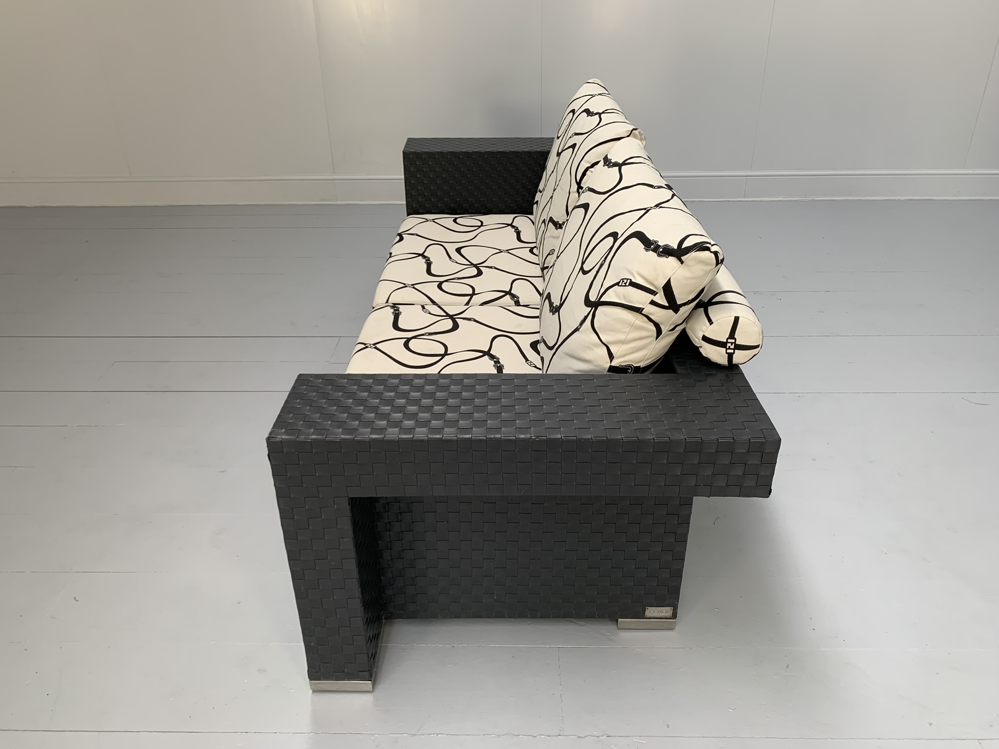 Fendi Casa Outdoor Furniture - Sofa, Armchair, Lounger & Large Table - Image 8