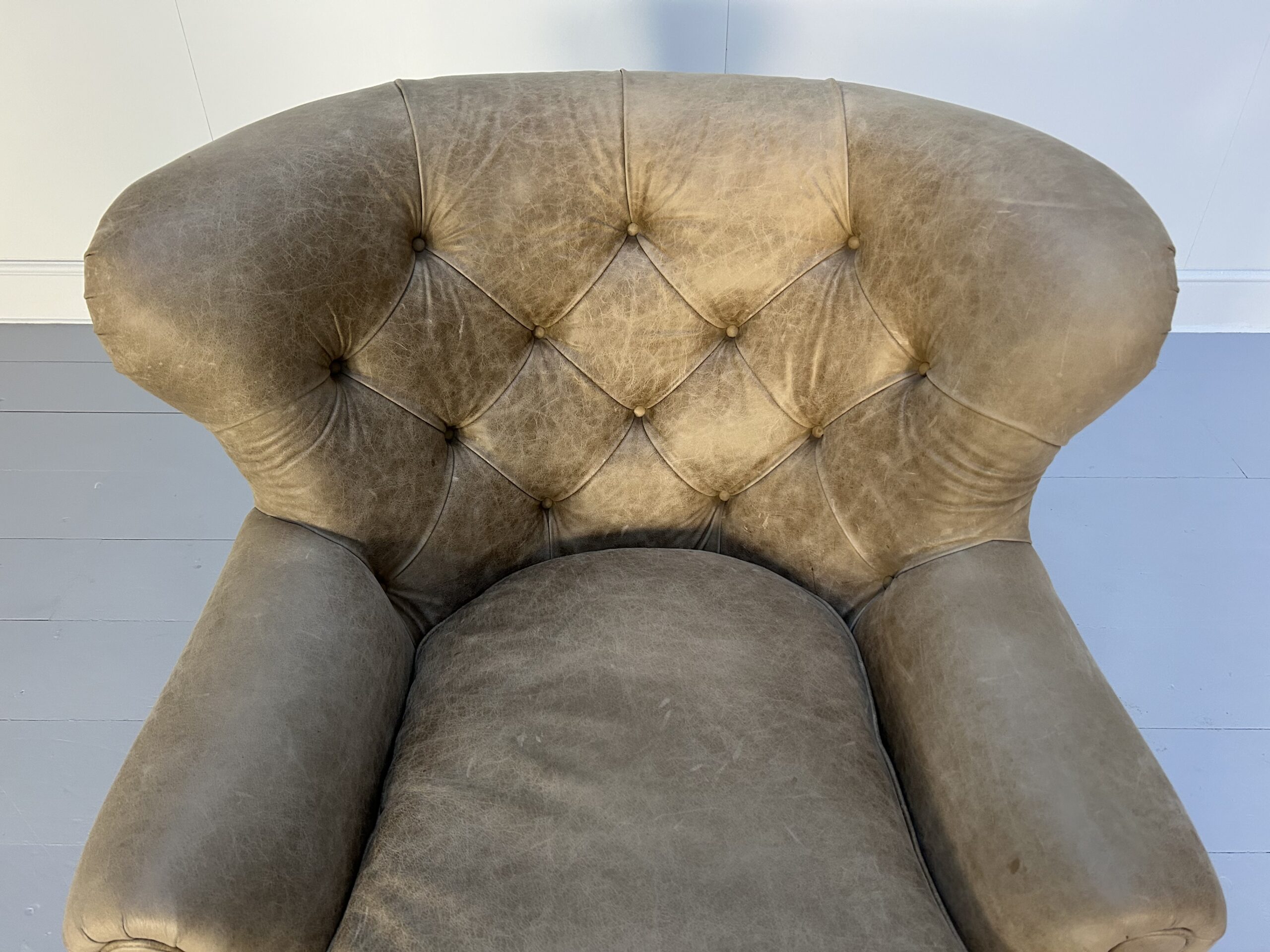 Pair of Ralph Lauren "Writers" Inspired Armchairs & Ottomans - In Vintaged Walnut Leather - Image 17