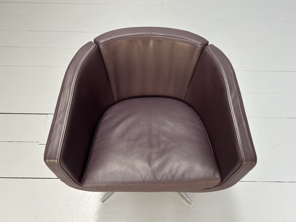 B&B Italia "Tulip Sixty" Armchair - In Aubergine Purple "Gamma" Leather - Image 7