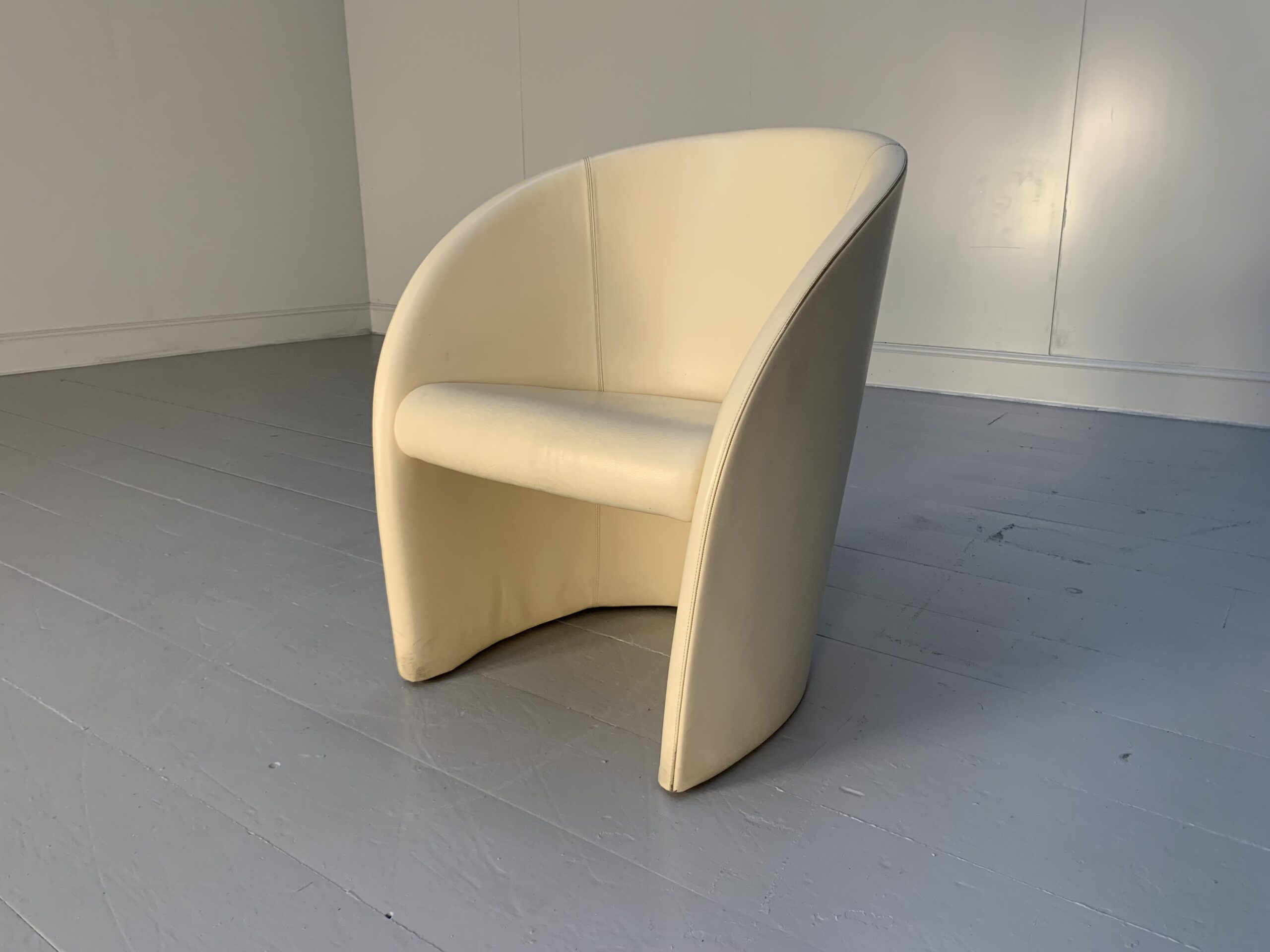 Poltrona Frau "Intervista" Armchair - In "Nest" Ivory Leather