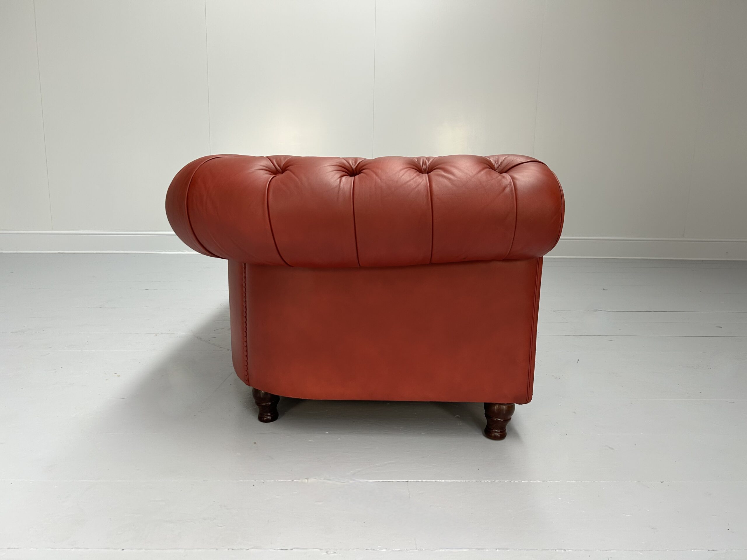 Poltrona Frau "Chester" 3-Seat Chesterfield Sofa - In Deep Red Leather - RRP £18,000 - Image 4