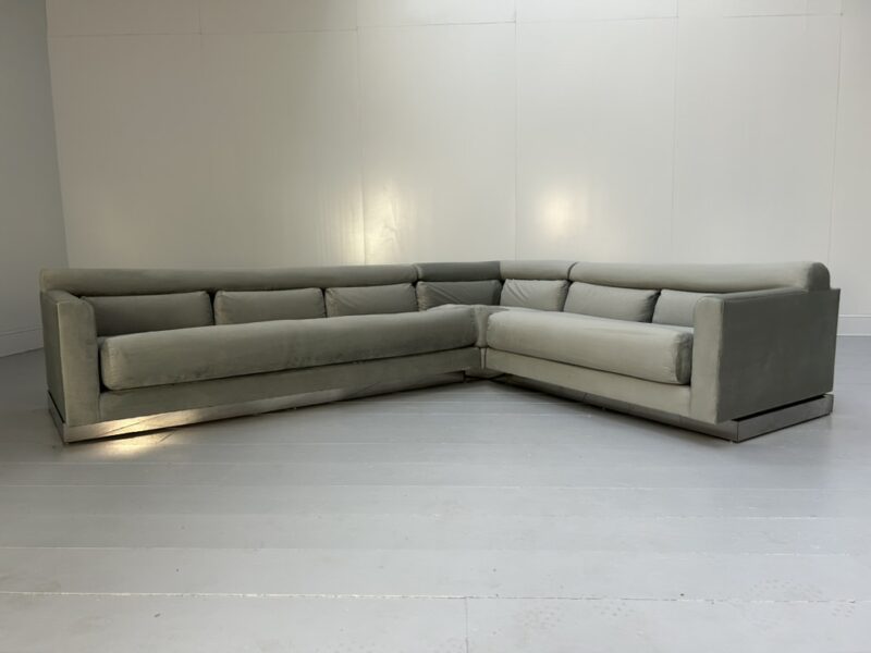 Vladimir Kagan L-Shape 5-Seat Sectional Sofa - In Pale-Grey Velvet