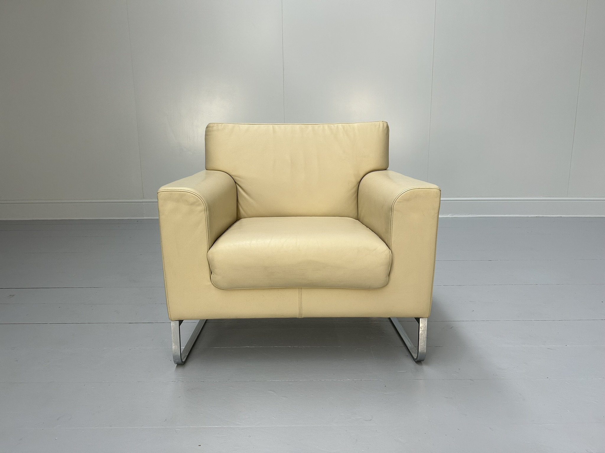 Walter Knoll "Morgan 465" Armchair - In Cream Leather - RRP £3200