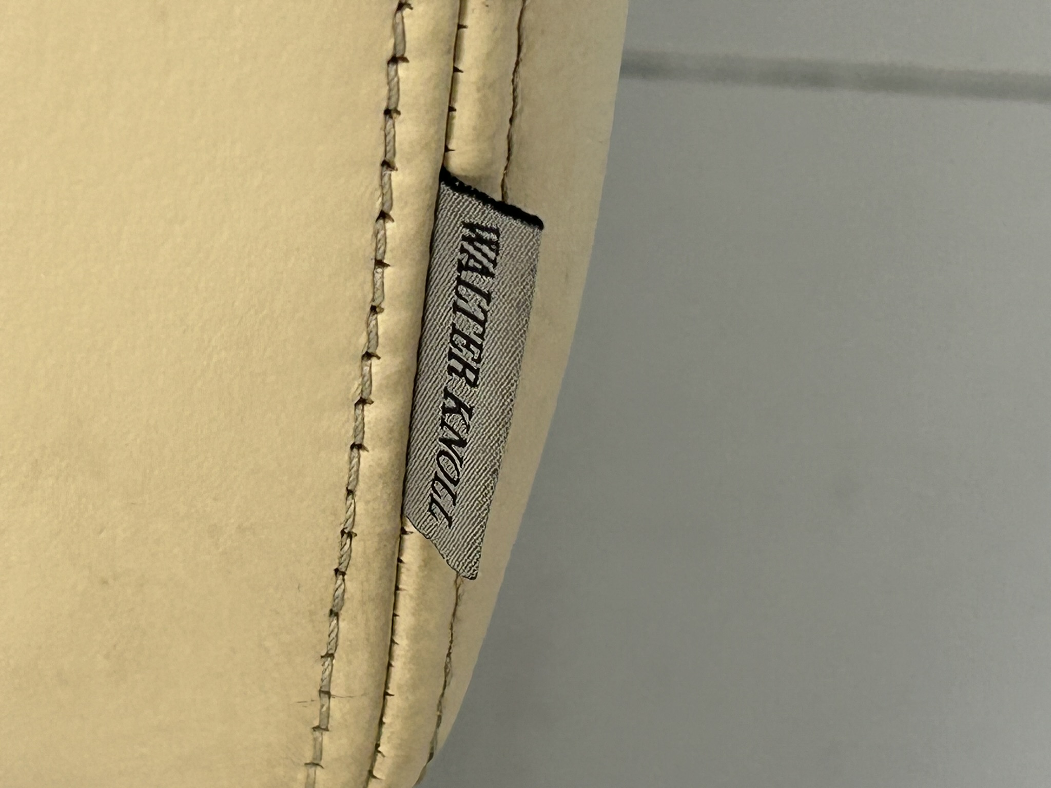 Walter Knoll "Morgan 465" Armchair - In Cream Leather - RRP £3200 - Image 15
