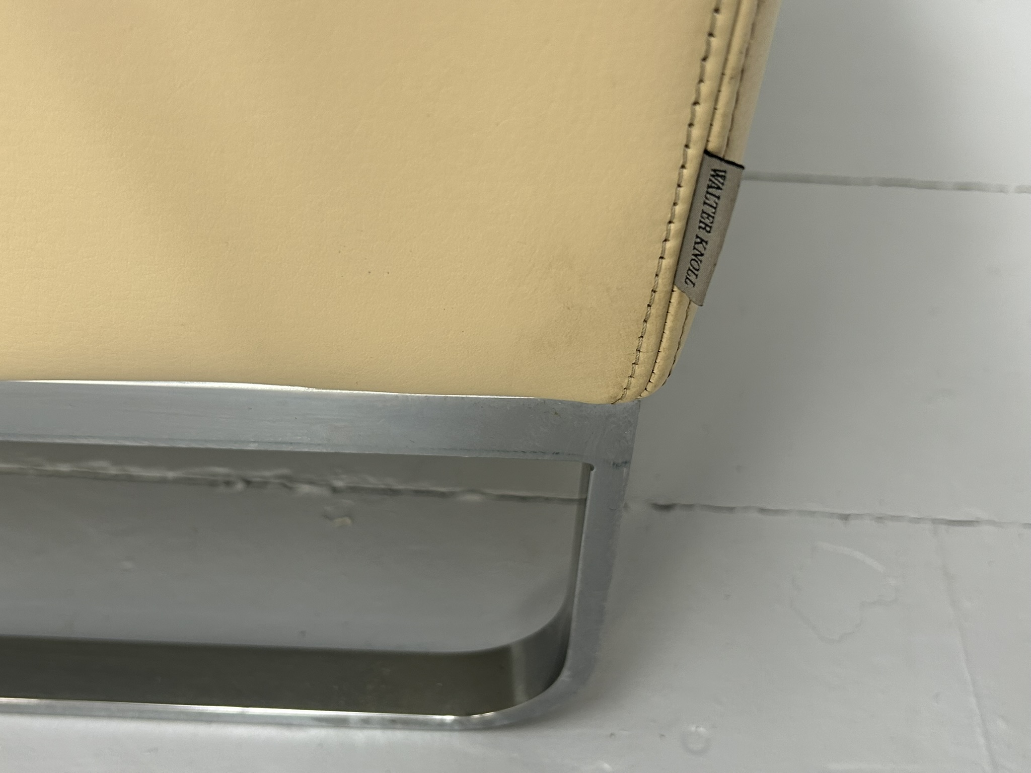 Walter Knoll "Morgan 465" Armchair - In Cream Leather - RRP £3200 - Image 14